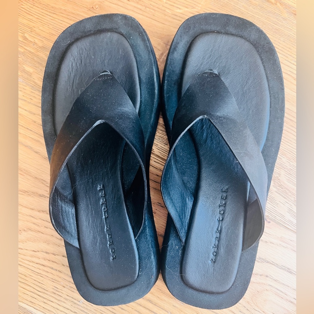 Lamskin leather and suede platform flip flops